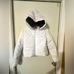 Prettylittlething White Winter Crop Jacket Size 6
